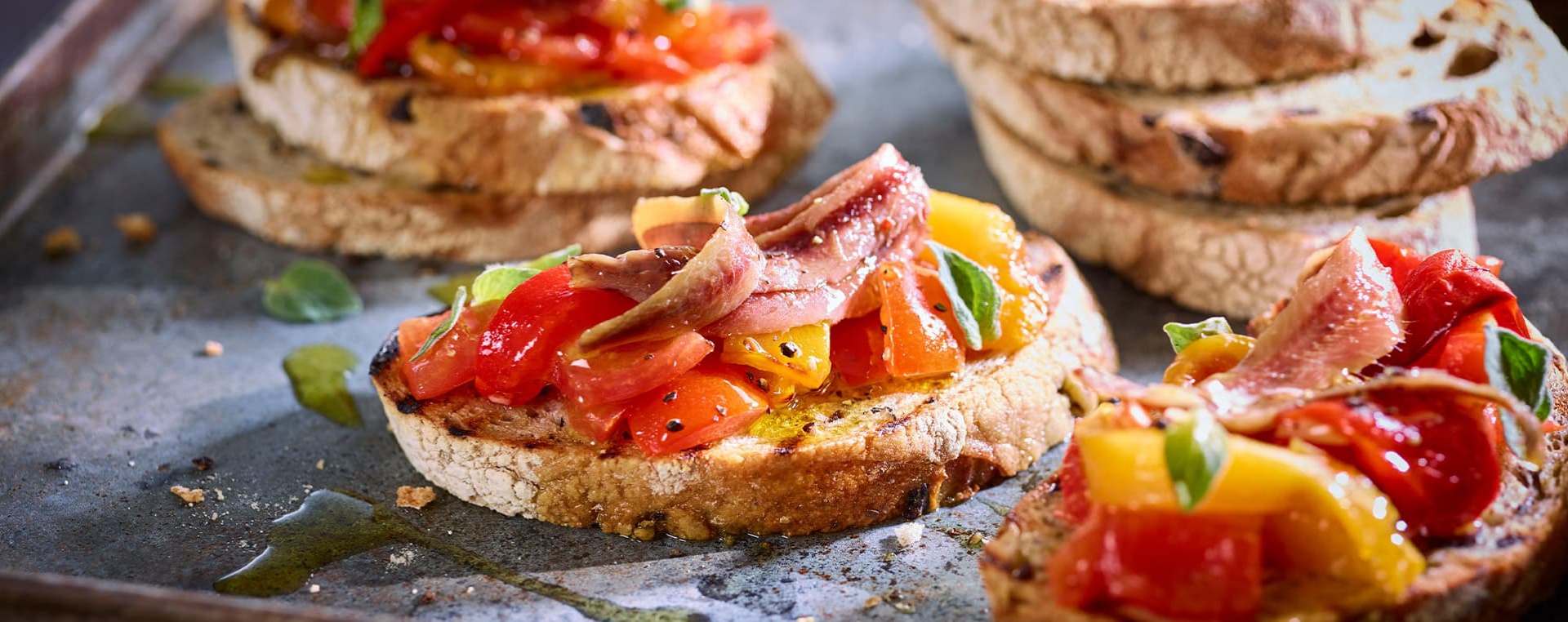 Crispy Garlic Toast with Peppers and Anchiovies
