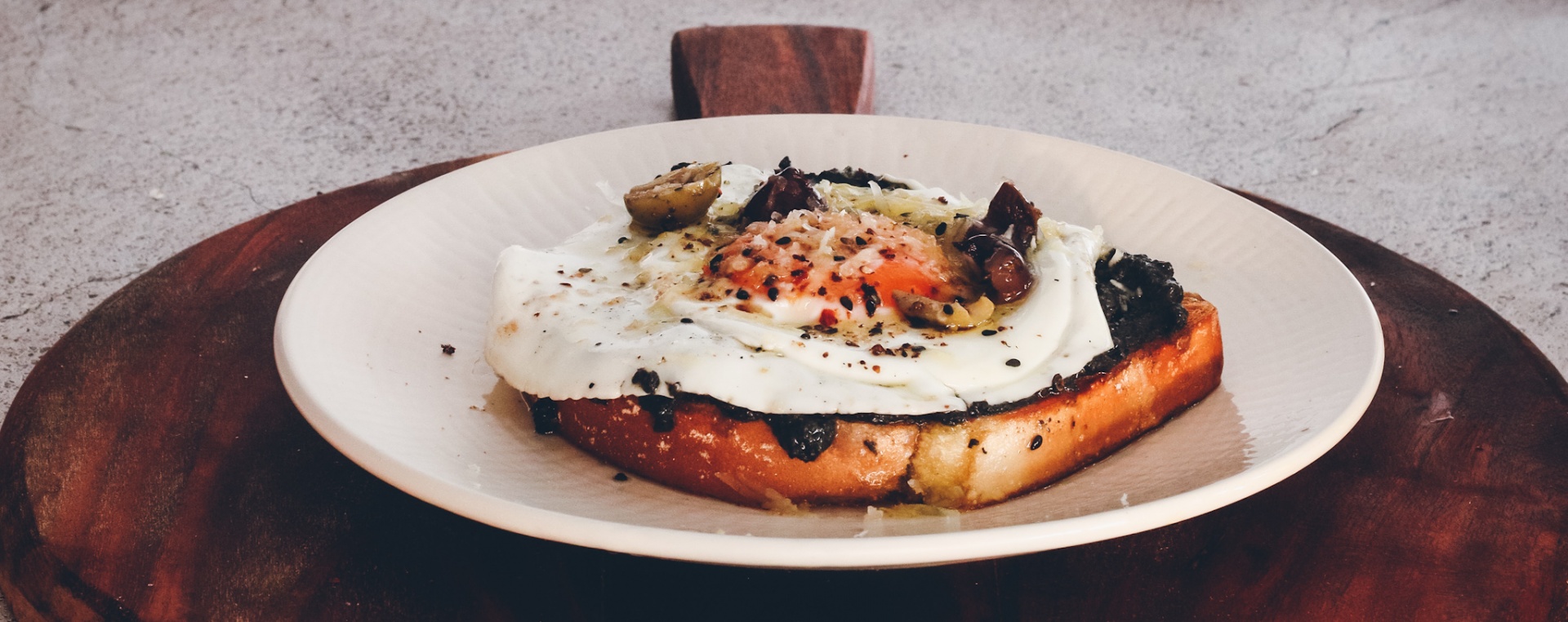 Olive crostini - La Española Olive Oil